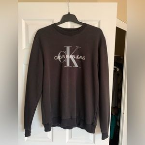 Mens Calvin Klein crewneck sweater size L. Perfect condition. Asking $30